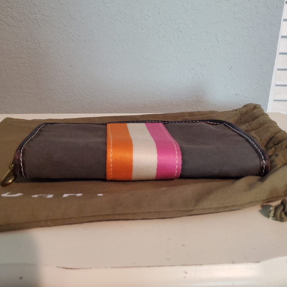 Oughton Equestrian Wallet - Picture 7 of 8